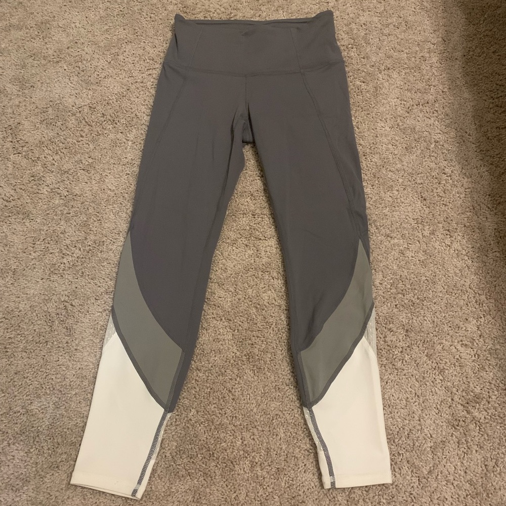 Athleta Salutation Leggings